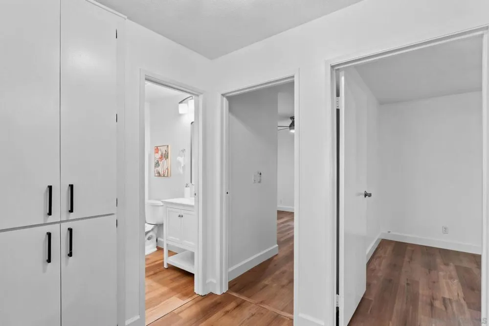 13754 Mango Dr #103 Del Mar, CA 92014