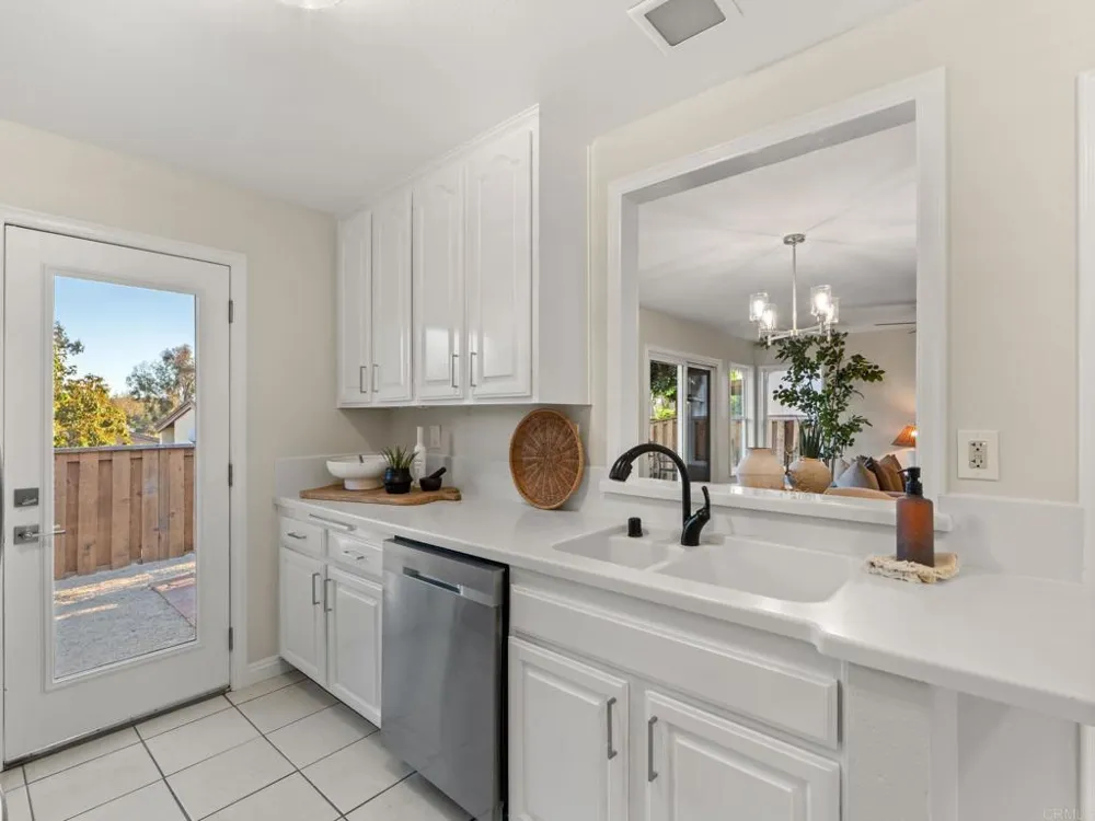 1817 Castle Escondido, CA 92029