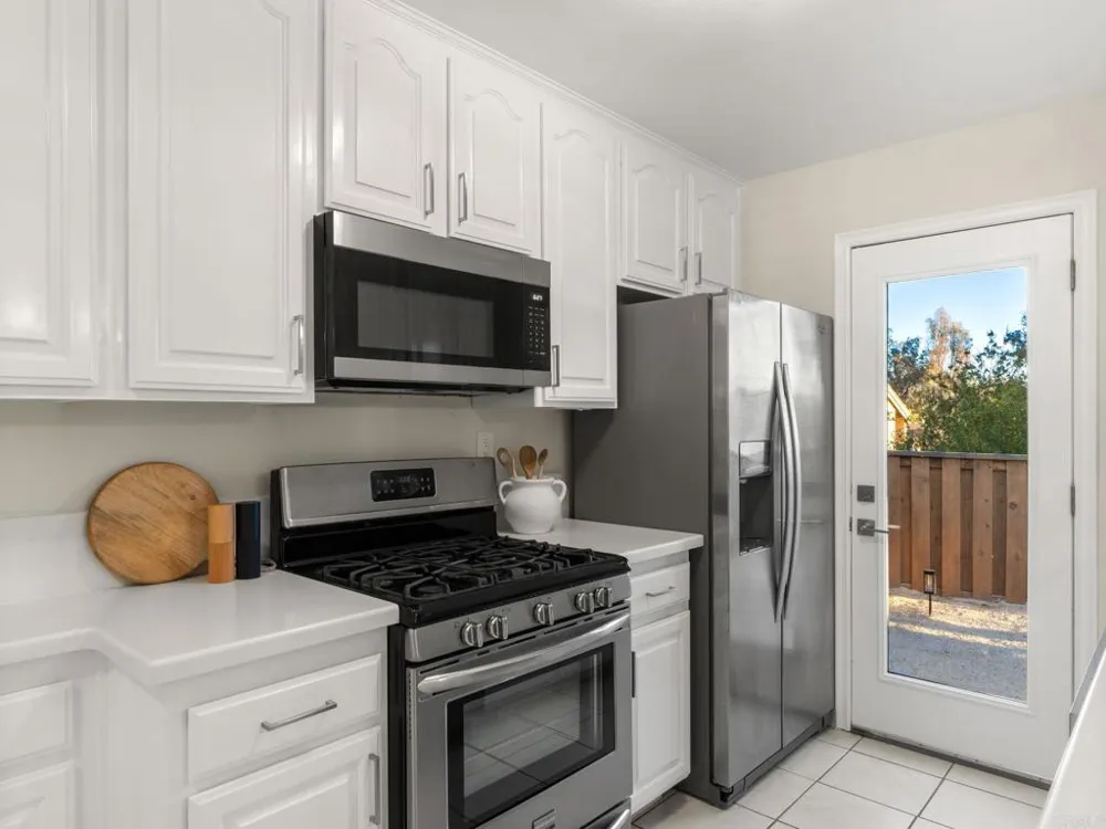 1817 Castle Escondido, CA 92029