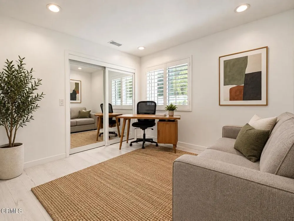 10332 Woodbridge Street Toluca Lake, CA 91602