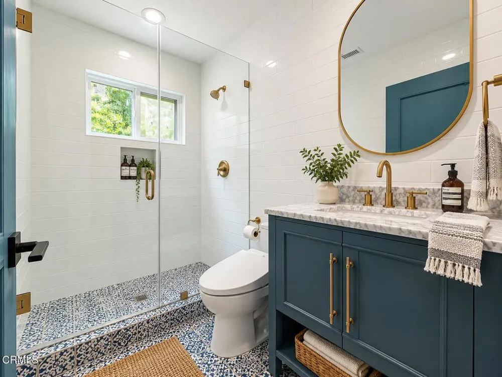 10332 Woodbridge Street Toluca Lake, CA 91602
