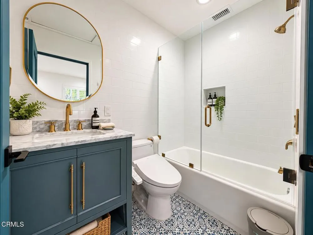 10332 Woodbridge Street Toluca Lake, CA 91602