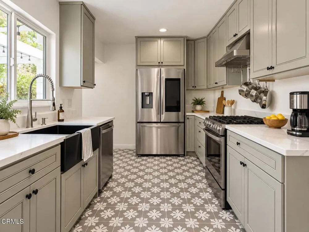 10332 Woodbridge Street Toluca Lake, CA 91602