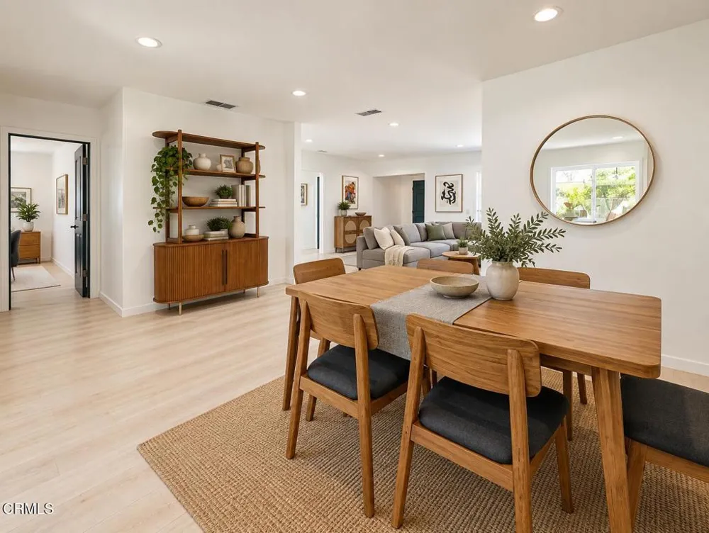 10332 Woodbridge Street Toluca Lake, CA 91602