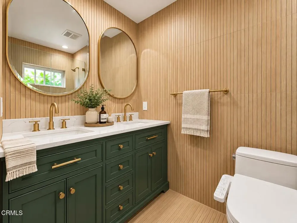10332 Woodbridge Street Toluca Lake, CA 91602
