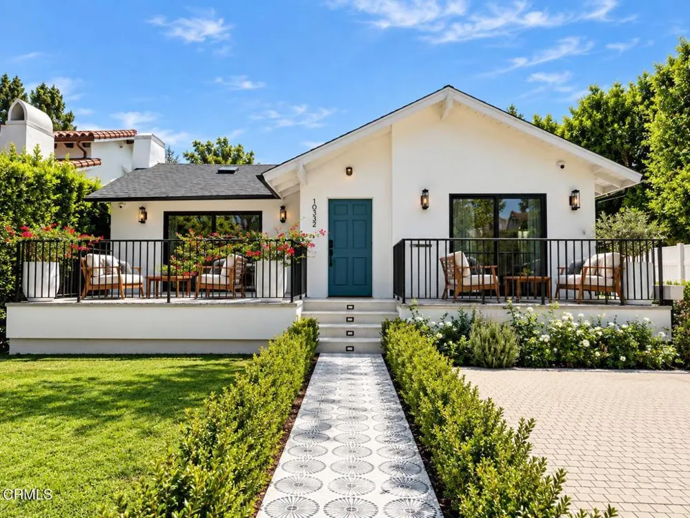 10332 Woodbridge Street Toluca Lake, CA 91602