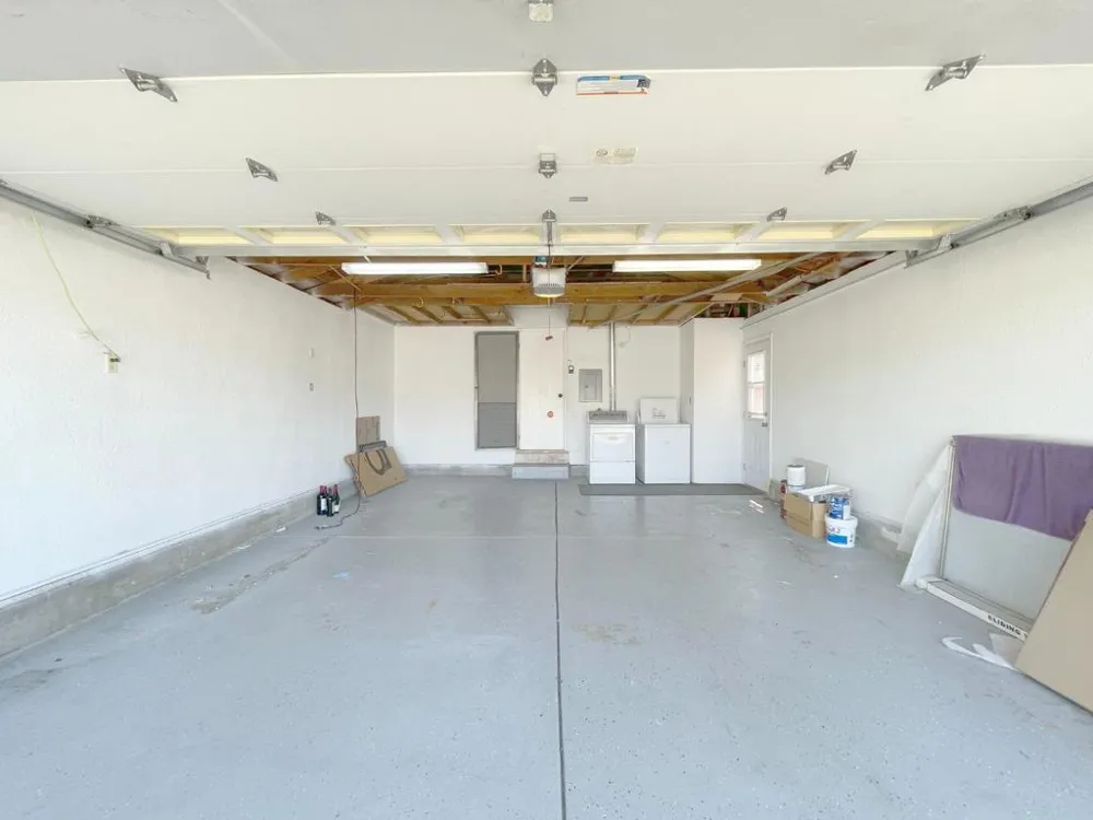 32233 Crest Lane Union City, CA 94587