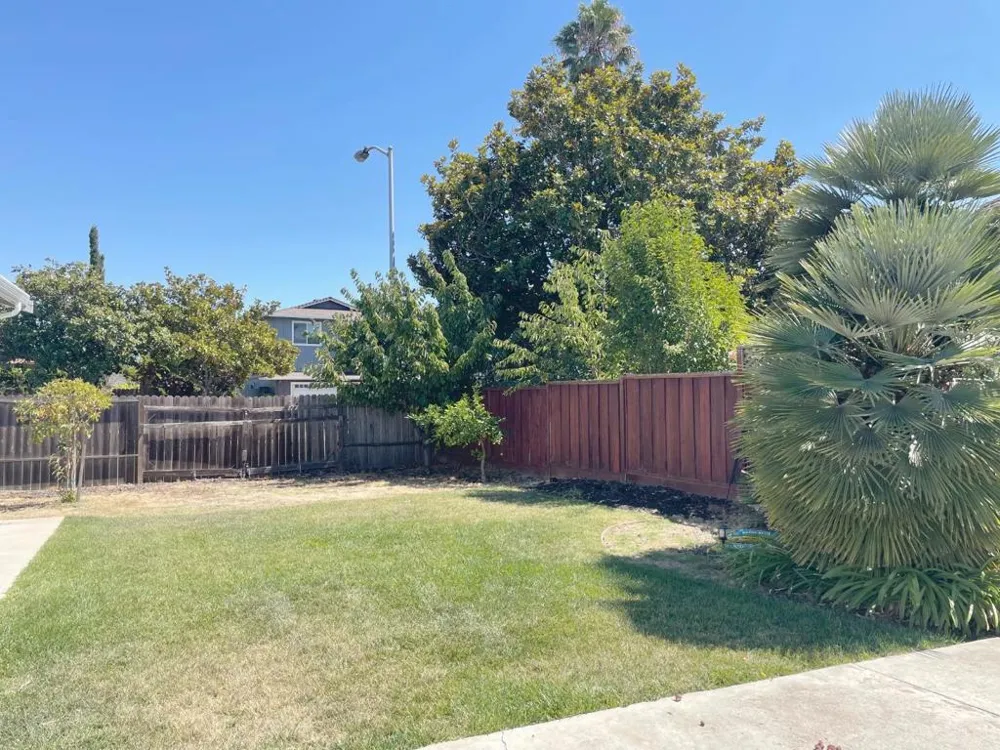 32233 Crest Lane Union City, CA 94587