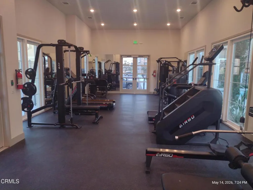 557 Via Vallarta Camarillo, CA 93012