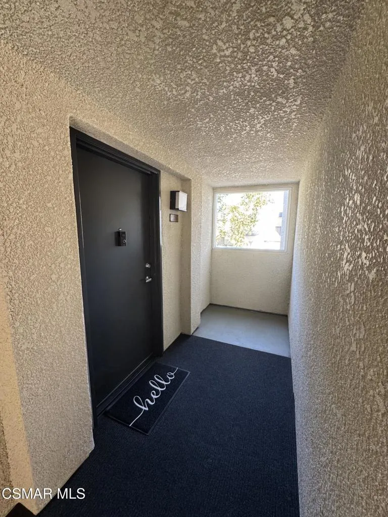 5530 Owensmouth Avenue #206 Woodland Hills, CA 91367