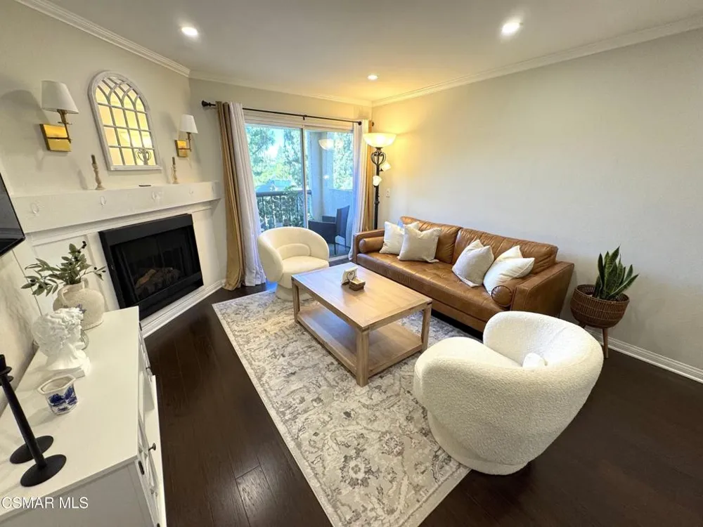 5530 Owensmouth Avenue #206 Woodland Hills, CA 91367