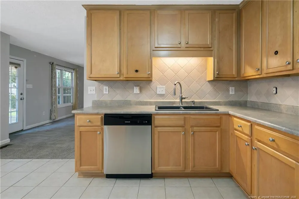2451 Canford Lane Fayetteville, NC 28304