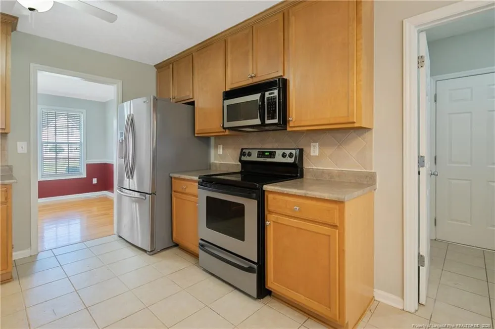 2451 Canford Lane Fayetteville, NC 28304
