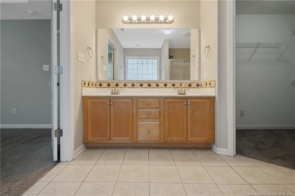 2451 Canford Lane Fayetteville, NC 28304