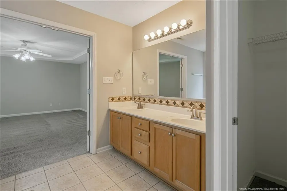 2451 Canford Lane Fayetteville, NC 28304