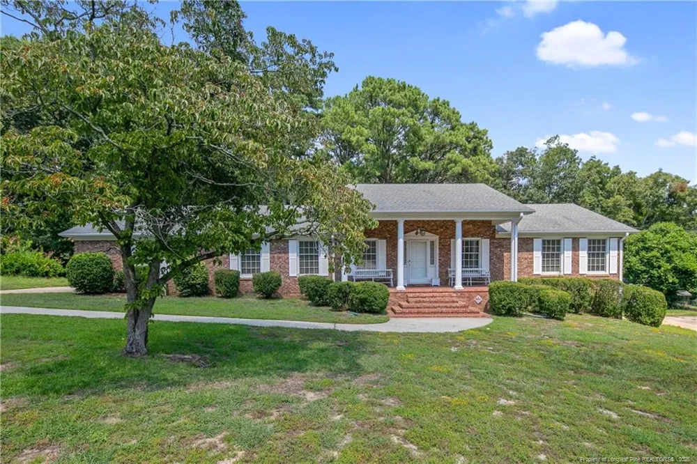 225 Vivian Drive Fayetteville, NC 28311
