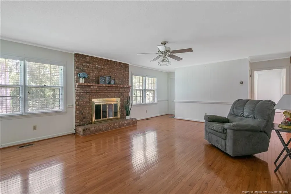 225 Vivian Drive Fayetteville, NC 28311