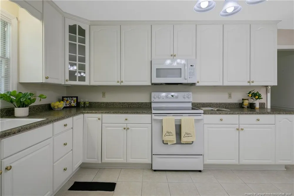 225 Vivian Drive Fayetteville, NC 28311