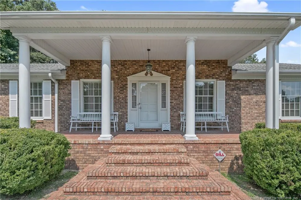 225 Vivian Drive Fayetteville, NC 28311