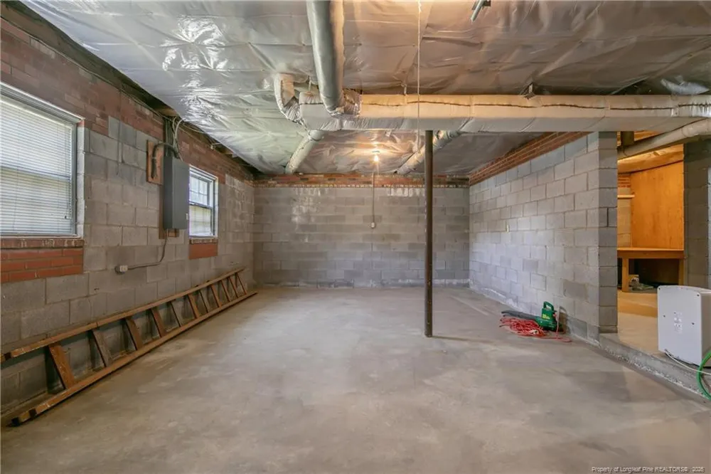 225 Vivian Drive Fayetteville, NC 28311