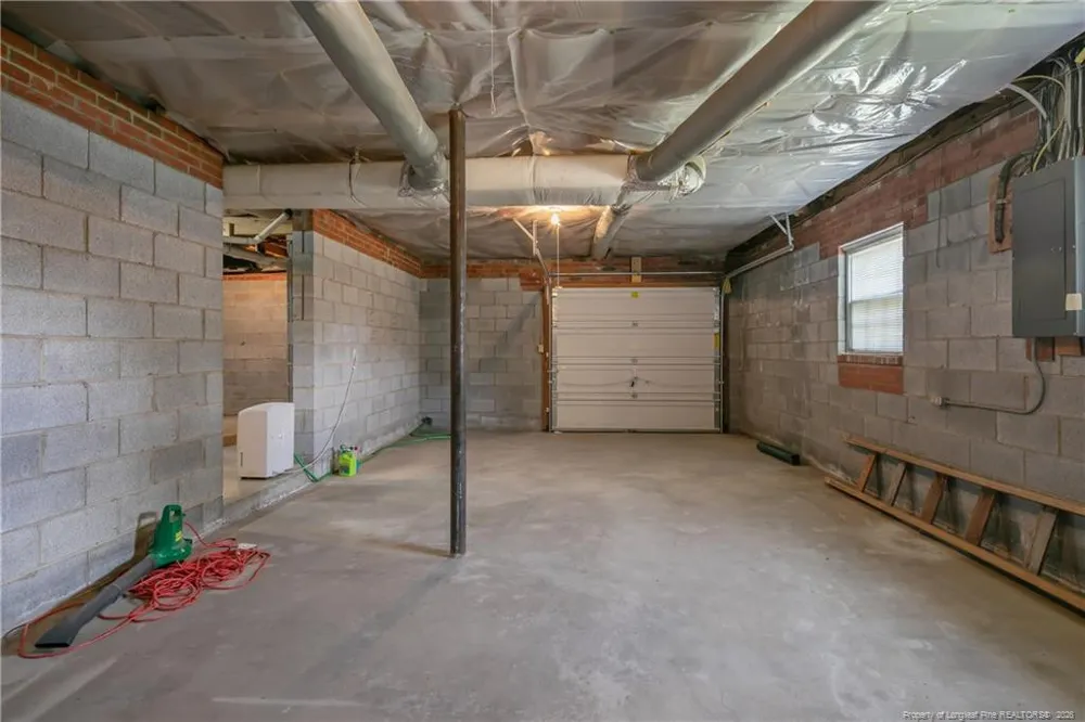 225 Vivian Drive Fayetteville, NC 28311