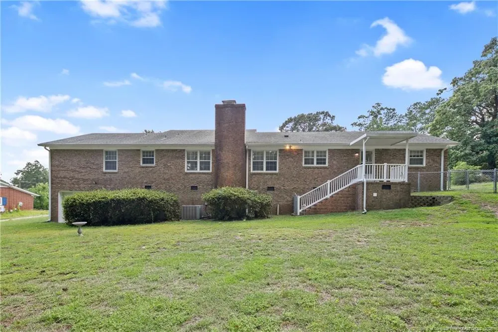225 Vivian Drive Fayetteville, NC 28311