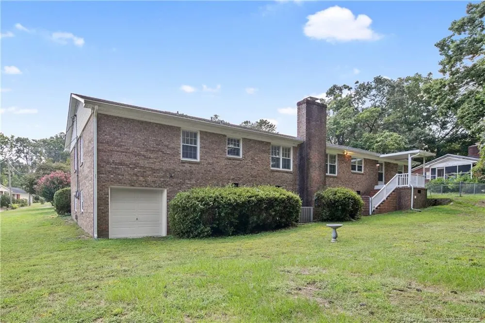225 Vivian Drive Fayetteville, NC 28311