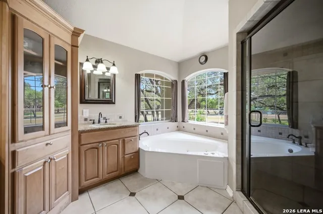 28023 Indian Path New Braunfels, TX 78132