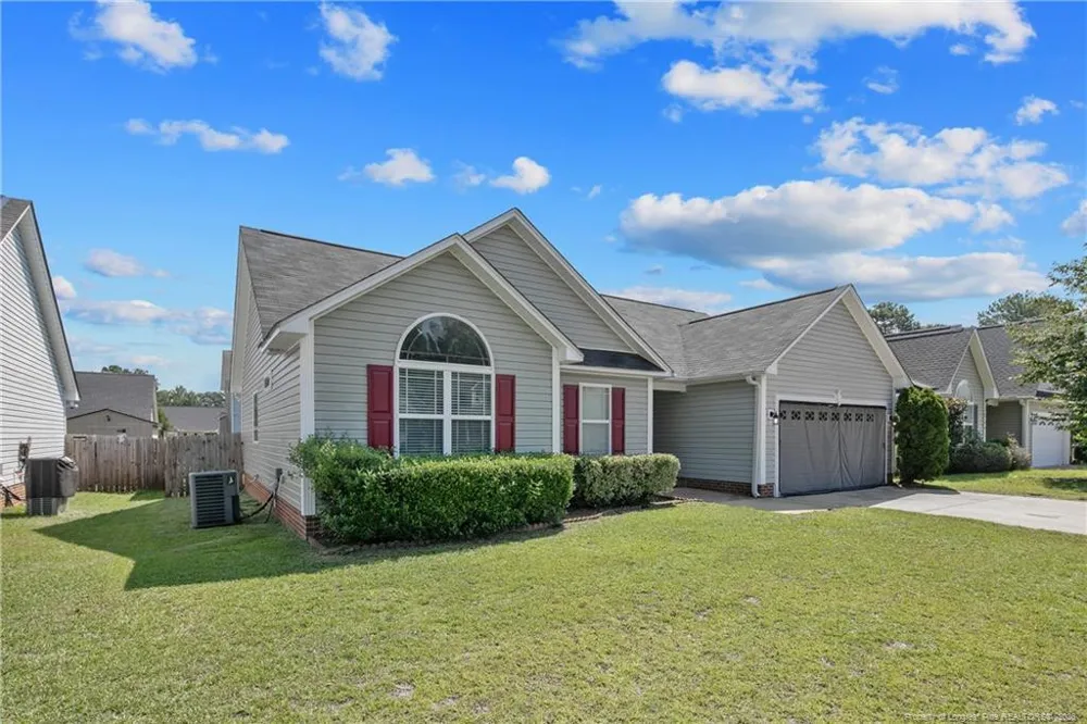 5617 Prestonfield Lane Hope Mills, NC 28348