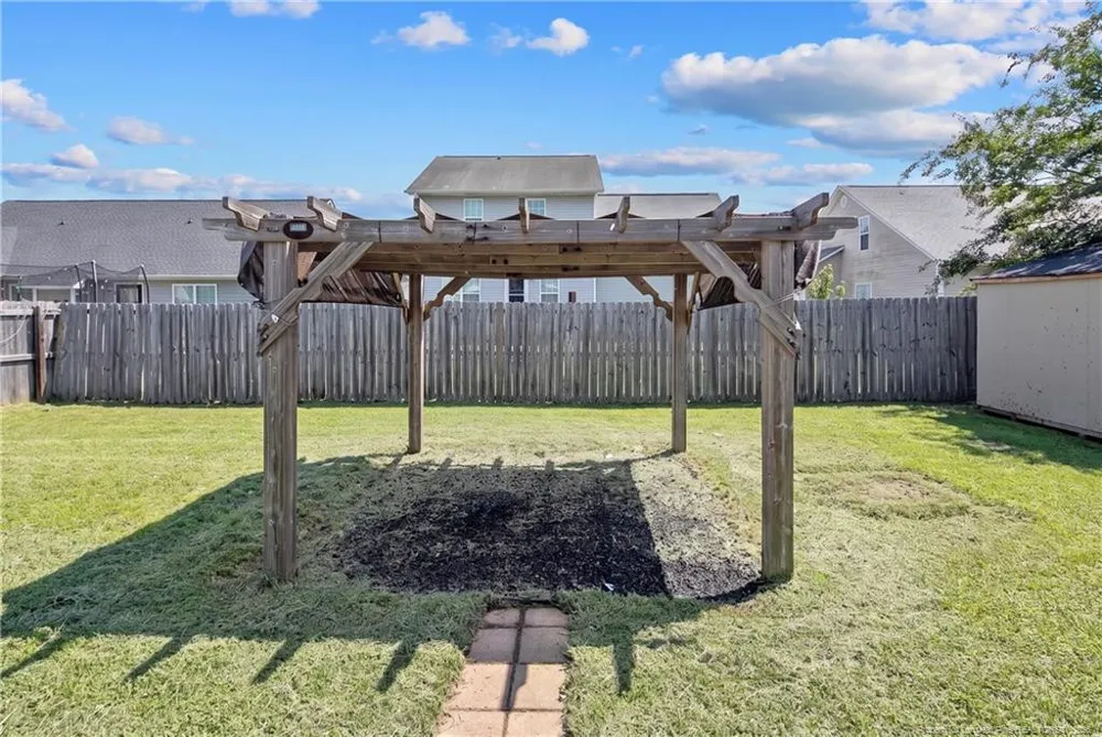 5617 Prestonfield Lane Hope Mills, NC 28348