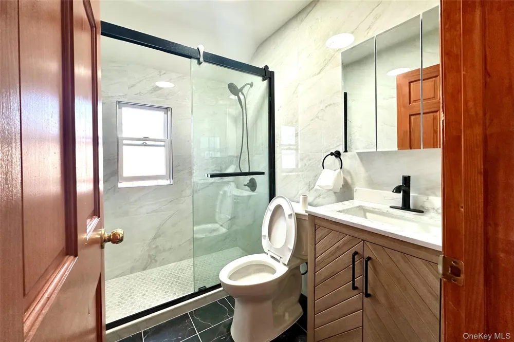 3270 Lafayette Avenue #Floor 2 Bronx, NY 10465
