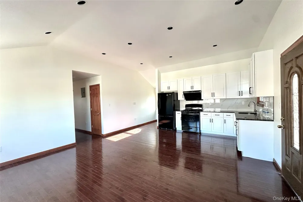 3270 Lafayette Avenue #Floor 2 Bronx, NY 10465