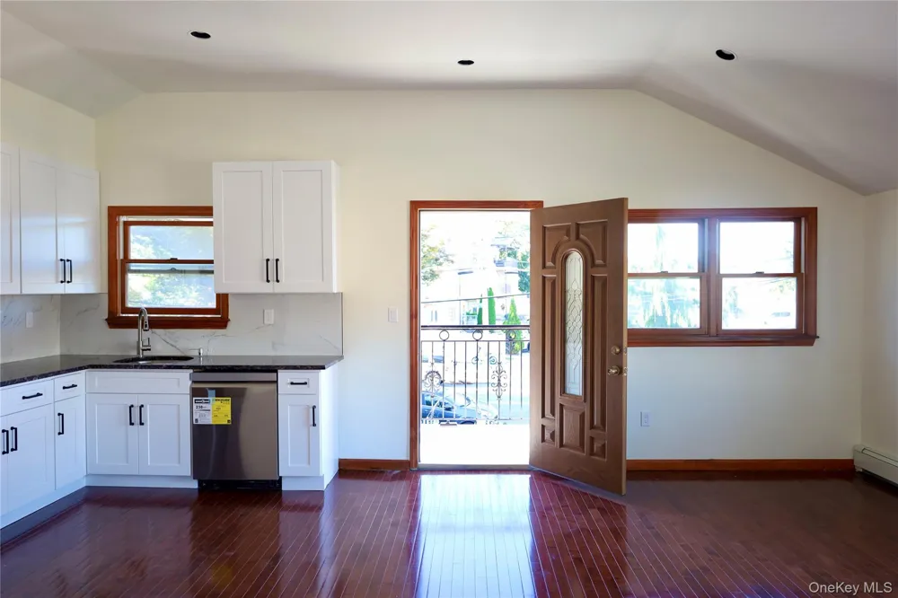 3270 Lafayette Avenue #Floor 2 Bronx, NY 10465