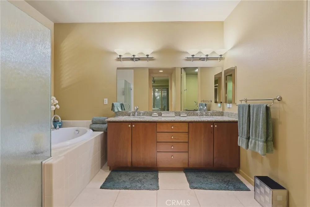 2990 Candlelight Lane Palm Springs, CA 92264