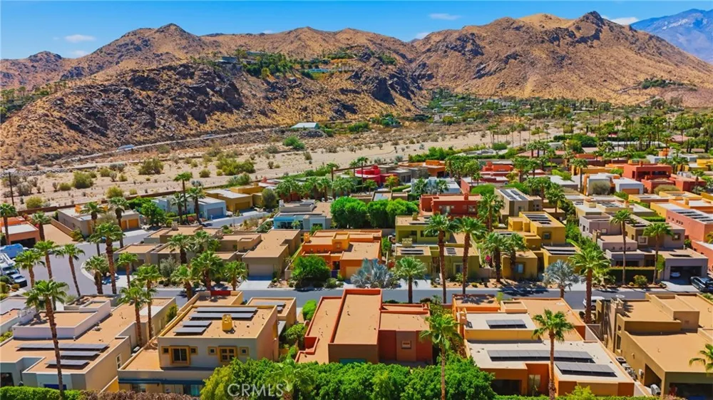 2990 Candlelight Lane Palm Springs, CA 92264
