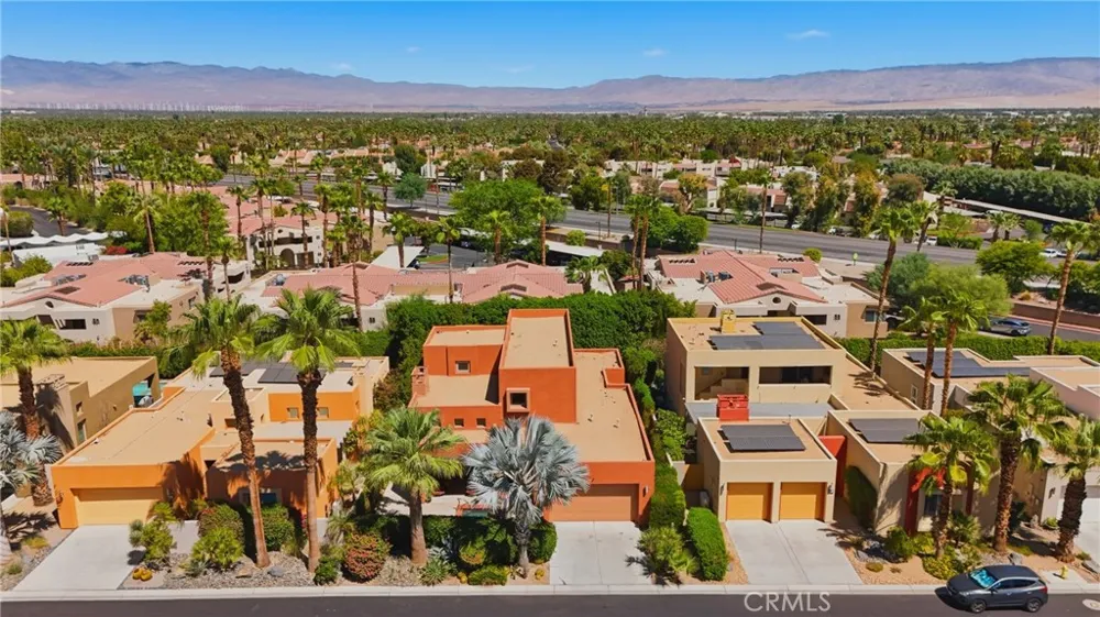 2990 Candlelight Lane Palm Springs, CA 92264