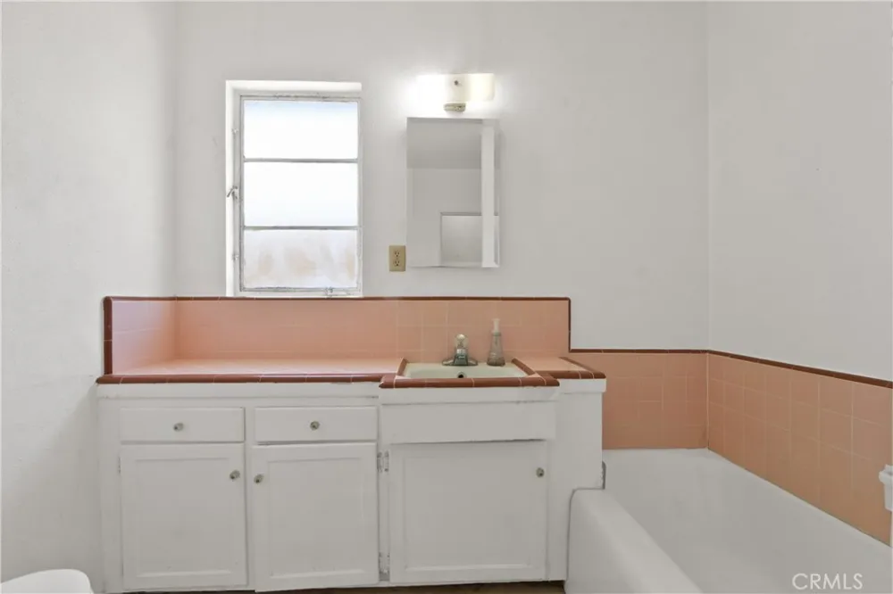 15839 Risley Avenue Whittier, CA 90603
