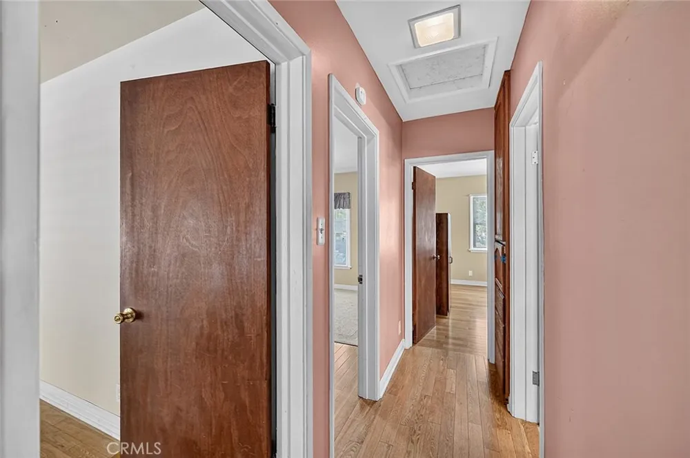 2349 Rockdell Street La Crescenta, CA 91214