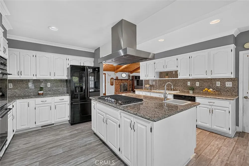 2349 Rockdell Street La Crescenta, CA 91214