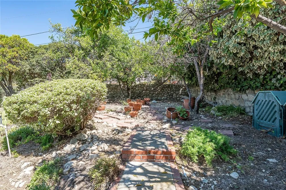 2349 Rockdell Street La Crescenta, CA 91214