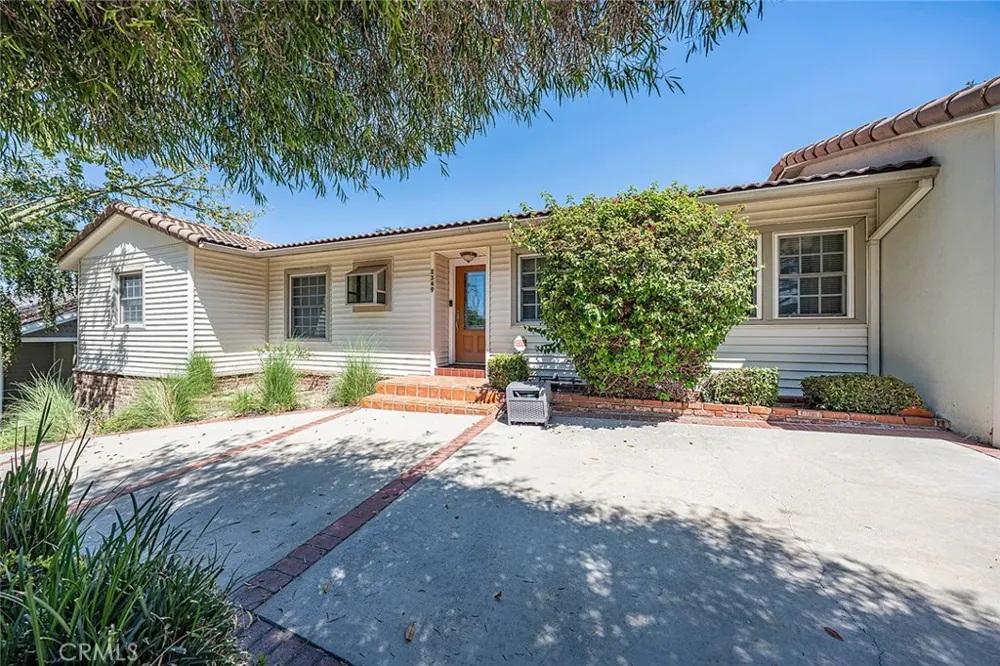 2349 Rockdell Street La Crescenta, CA 91214