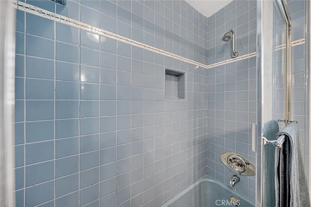 2349 Rockdell Street La Crescenta, CA 91214