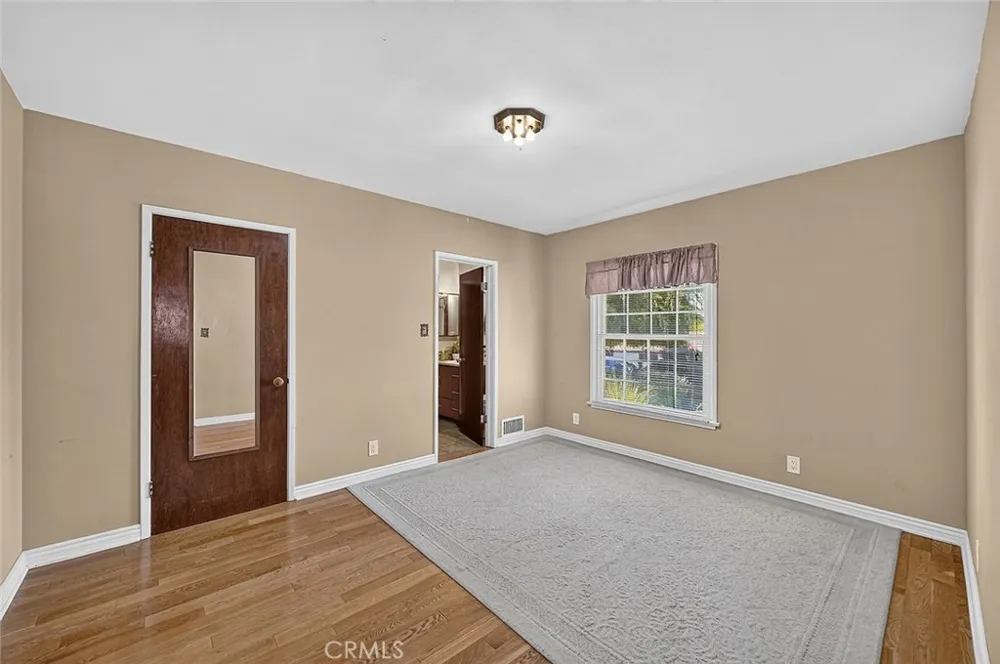 2349 Rockdell Street La Crescenta, CA 91214