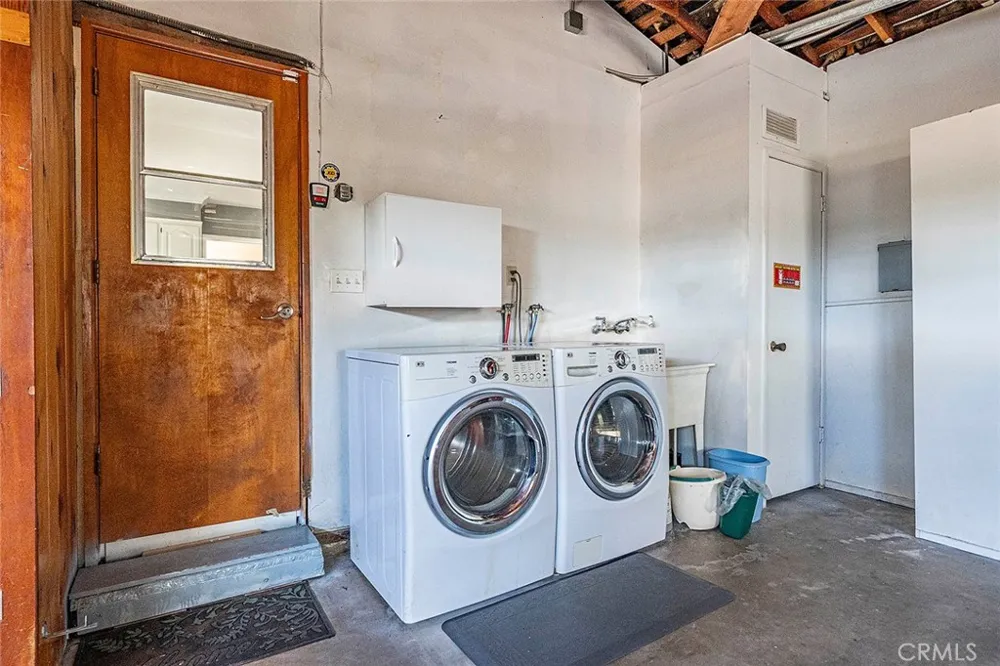 2349 Rockdell Street La Crescenta, CA 91214
