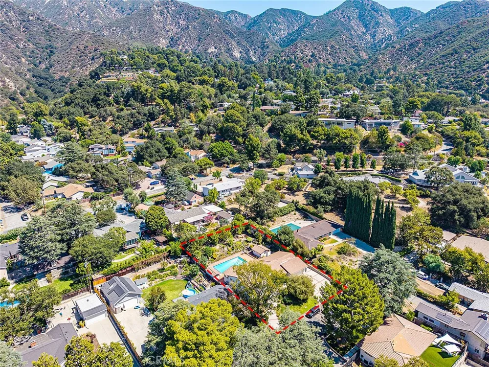 2349 Rockdell Street La Crescenta, CA 91214