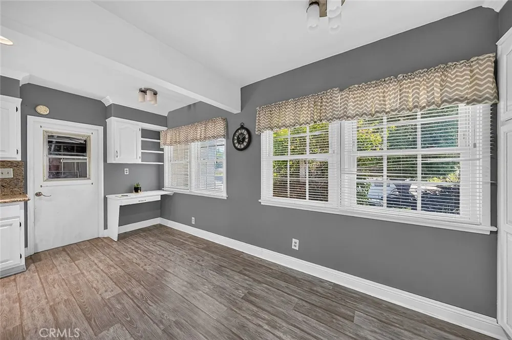 2349 Rockdell Street La Crescenta, CA 91214