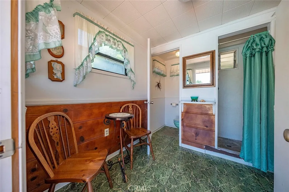 2349 Rockdell Street La Crescenta, CA 91214