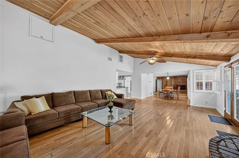 2349 Rockdell Street La Crescenta, CA 91214