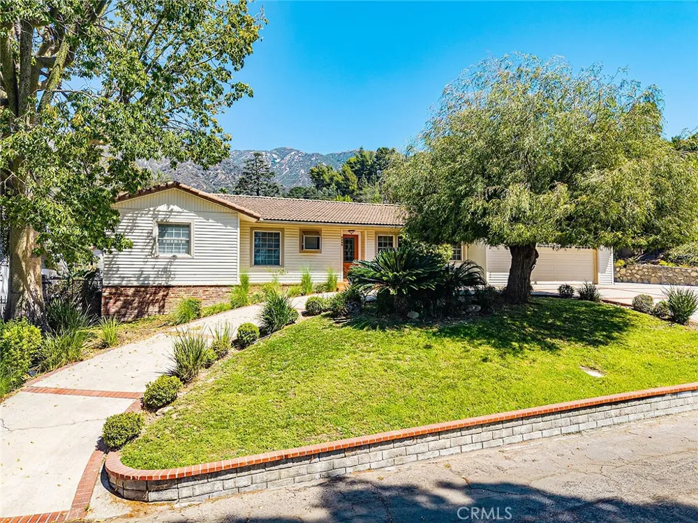 2349 Rockdell Street La Crescenta, CA 91214