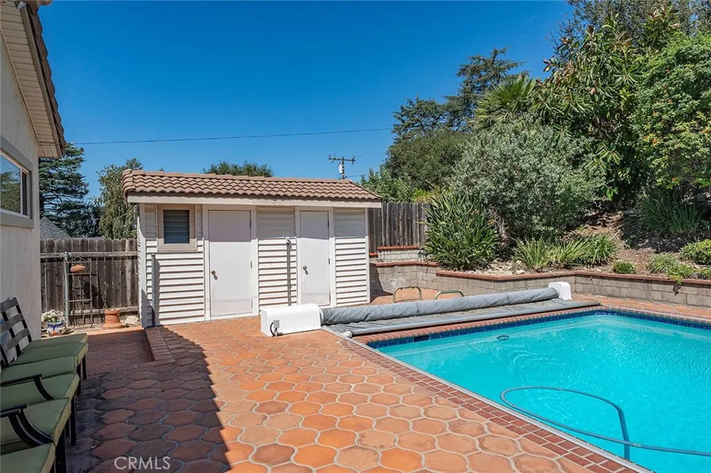 2349 Rockdell Street La Crescenta, CA 91214